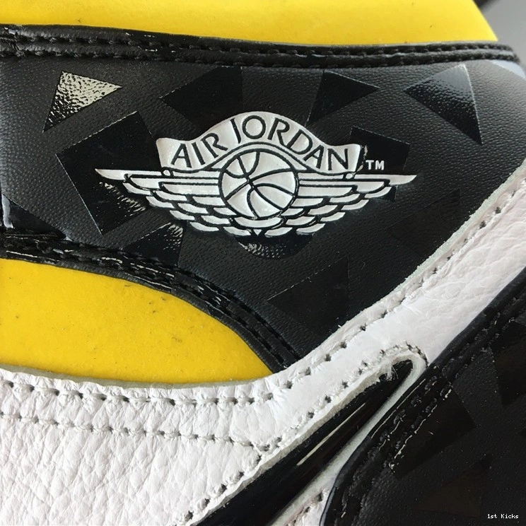 CJ9219-001  Quai54 (2019) Jordan  1 Mid 0227